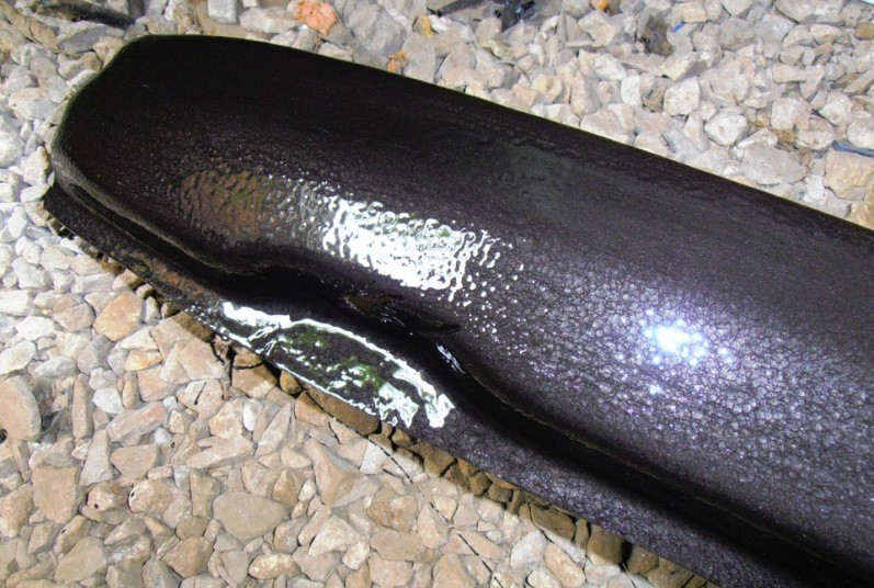 Вид молотковой краски Hammerait на окрашенной поверхности